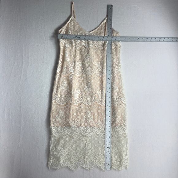 Forever 21 Womens Nude Lace Dress Size XS White Lace Overlay Slip Dress V-Neck - Picture 5 of 9
